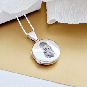 Lantisor cu medalion rotund 18 mm cu amprenta digitala si  poza in interior - Gravura personalizata - Argint 925