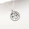 Lantisor cu medalion rotund - Familia Completă - tata, mama, băiat mare, fetiță mică și o pisică - Argint 925 - Lant forzatina