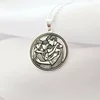 Lantisor cu medalion rotund - Legaturi de suflet - tata, fata mare, fata mica , mama - Argint 925 - Lant forzatina