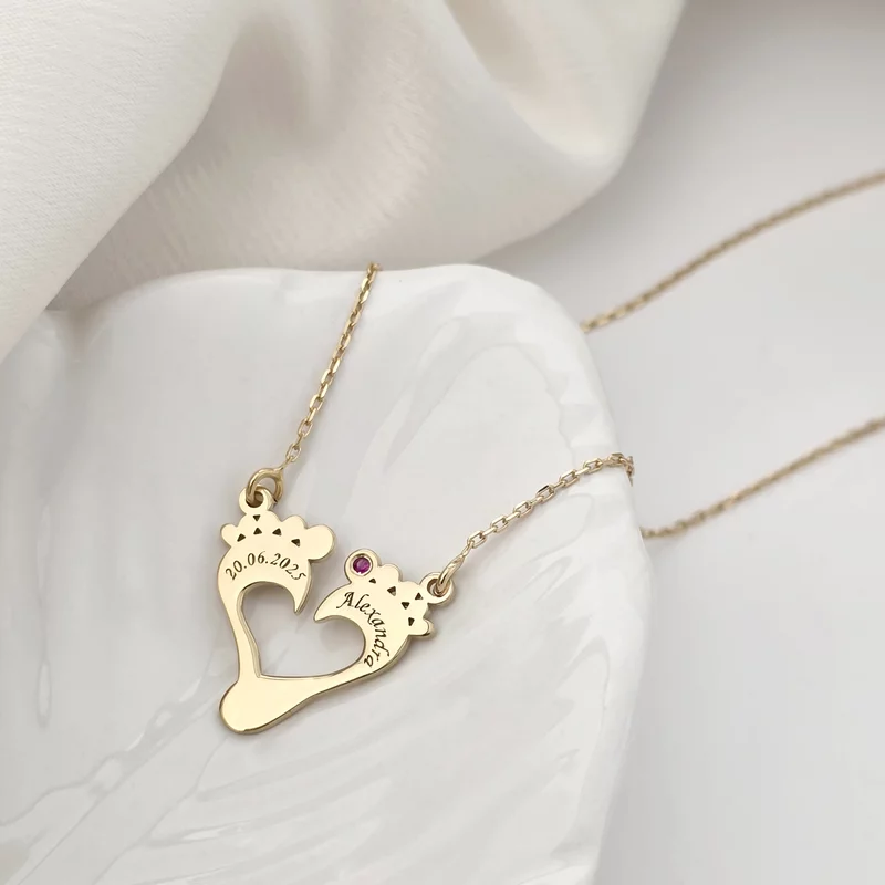 Lantisor cu pandantiv personalizat - contur picioruse in forma de inimioara - nume personalizat - Rubin - Lant link - Argint 925 placat cu Aur Galben 18K picture - 3