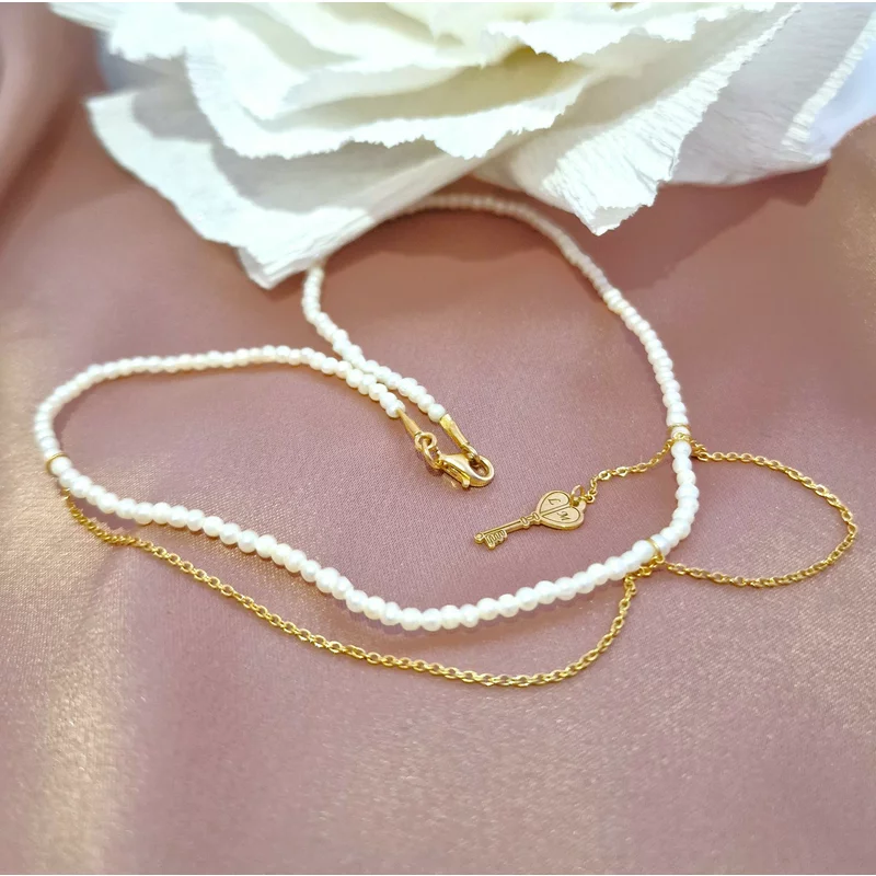 Lantisor cu Perle - Iesirea din labirint - Model sirag perle mici conectate cu un lant si pandantiv cheie - Argint 925 placat cu Aur Galben 18K picture - 6