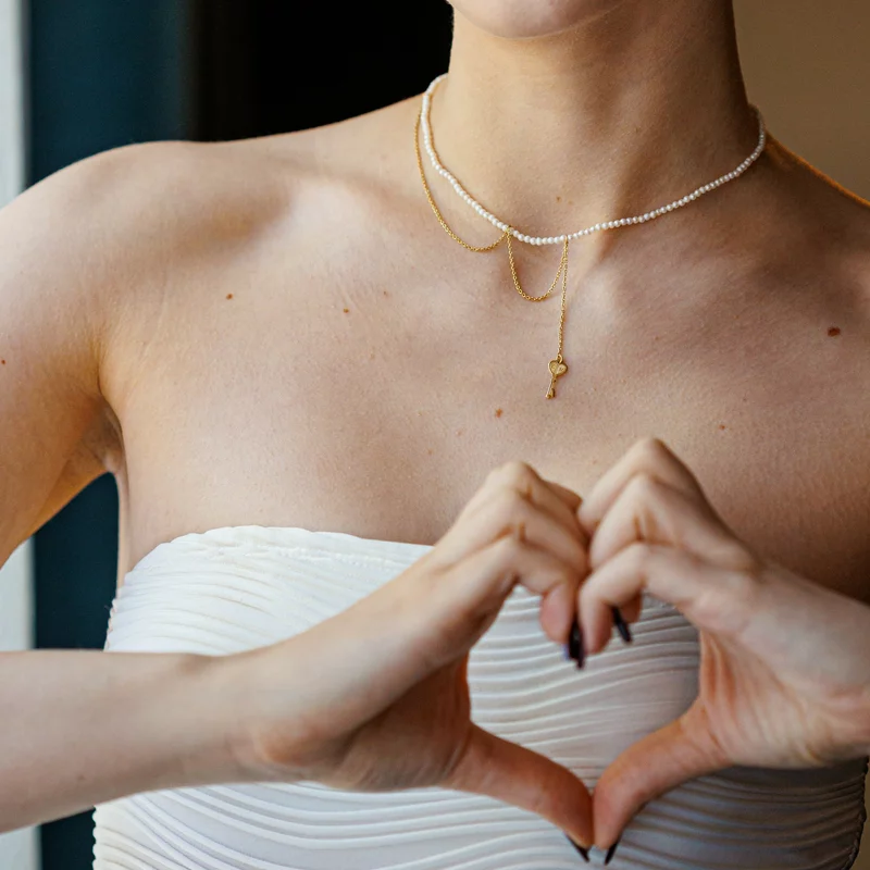 Lantisor cu Perle - Iesirea din labirint - Model sirag perle mici conectate cu un lant si pandantiv cheie - Argint 925 placat cu Aur Galben 18K picture - 4