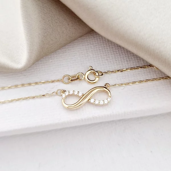 Lantisor infinit decorat cu Zirconii albe  - Aur Galben 14K