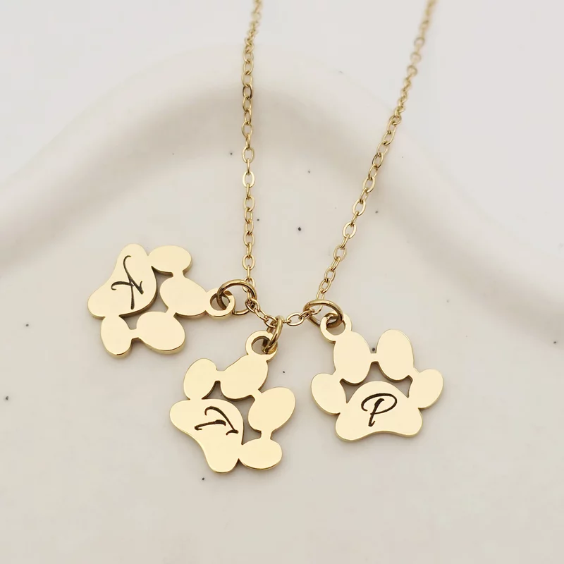 Lantisor Labuta cu initiala gravata - Otel Inoxidabil 316L picture - 5