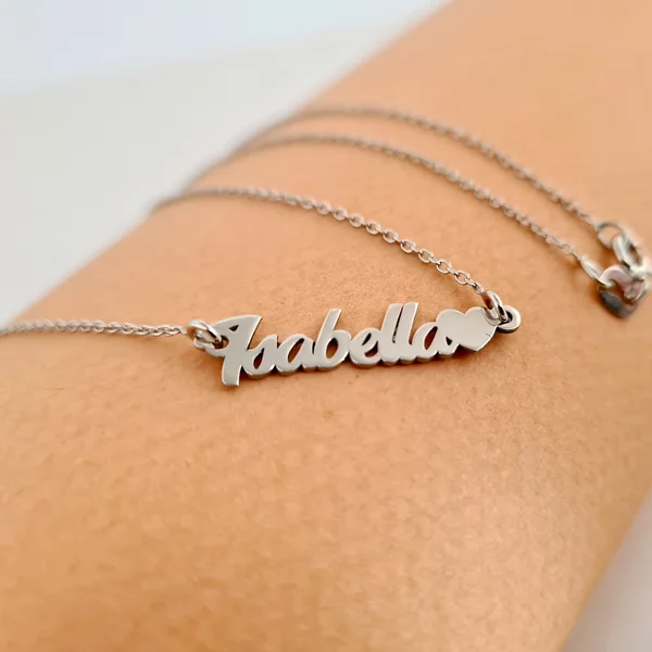 Lantisor personalizat cu nume si simbol inima - Font elegant - Argint 925