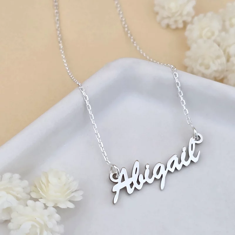 Lantisor Nume - font cursiv si feminin - Argint 925 picture - 2