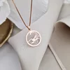 Lantisor zodia ta in armonie - Pandantiv disc cu simbol Scorpion - Argint 925 placat cu Aur Roz 18K