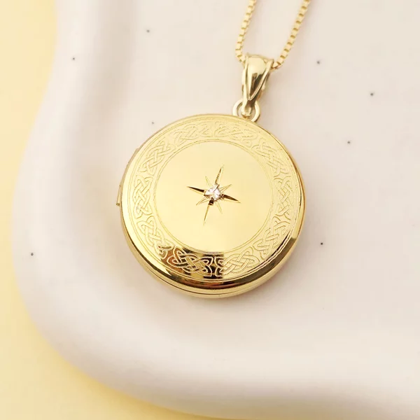 Medalion rotund cu poze in interior - Frame Star Diamond - Argint 925 placat cu Aur Galben 18K