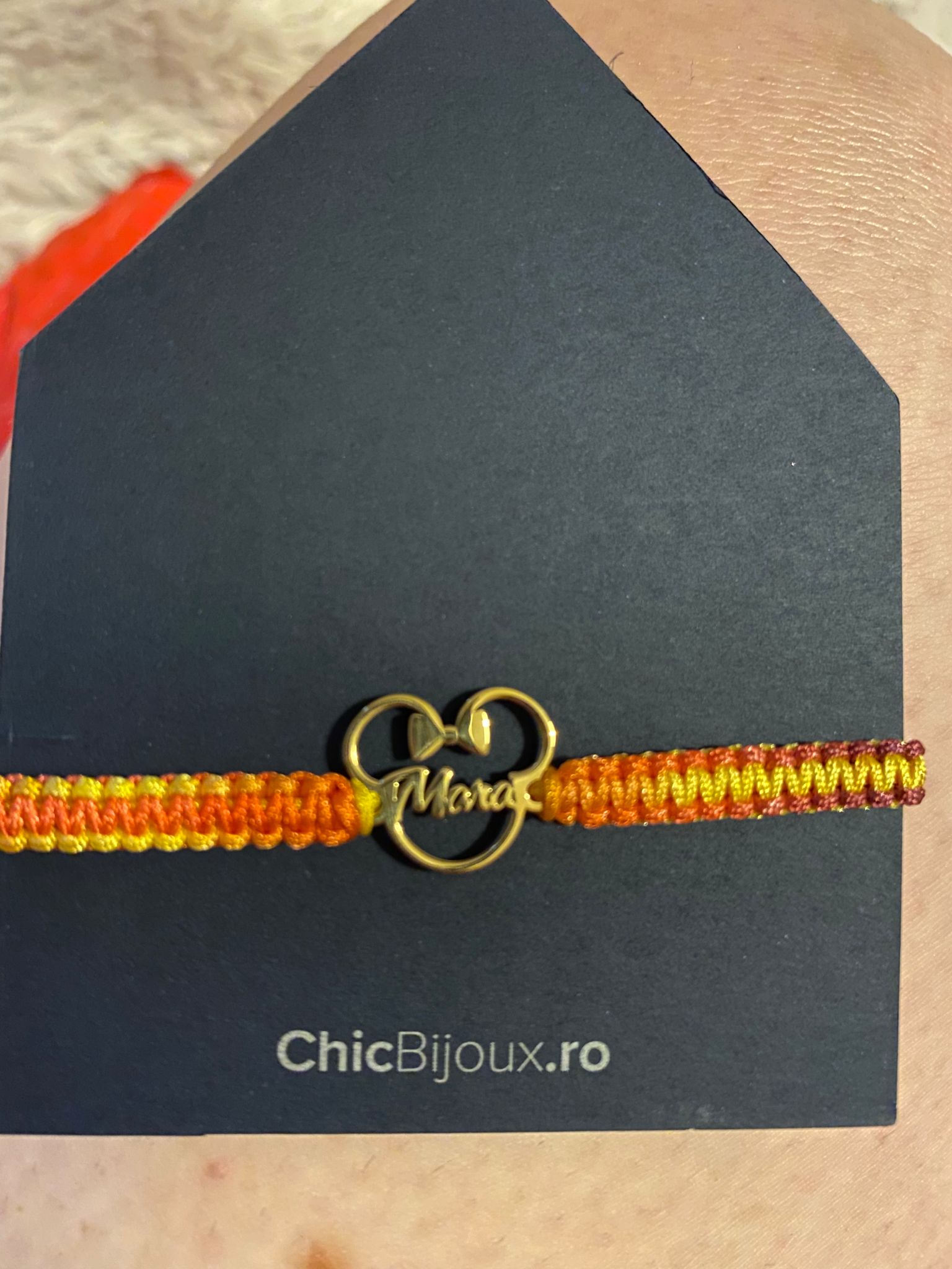 Recenzie Bratara personalizata cu nume - Forma Soricel cu fundita - Argint 925 placat cu Aur Galben 18K - Snur impletit multicolor - Narcisa M.