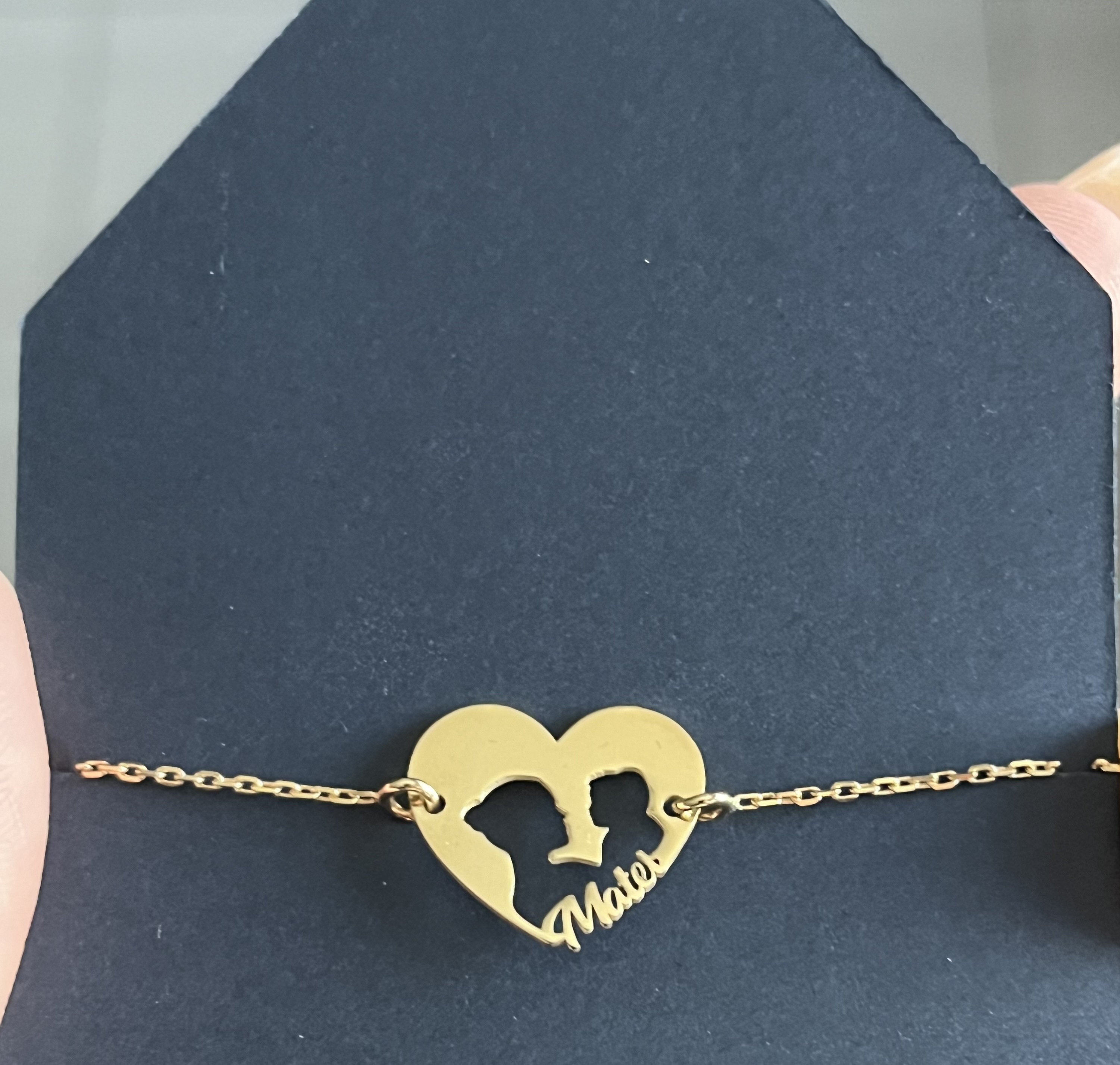 Recenzie Bratara inima personalizata cu nume decupat -  Copil si mama - Argint 925 placat cu Aur Galben 18K - Lantisor cu inchizatoare tip carabina - . M. C.