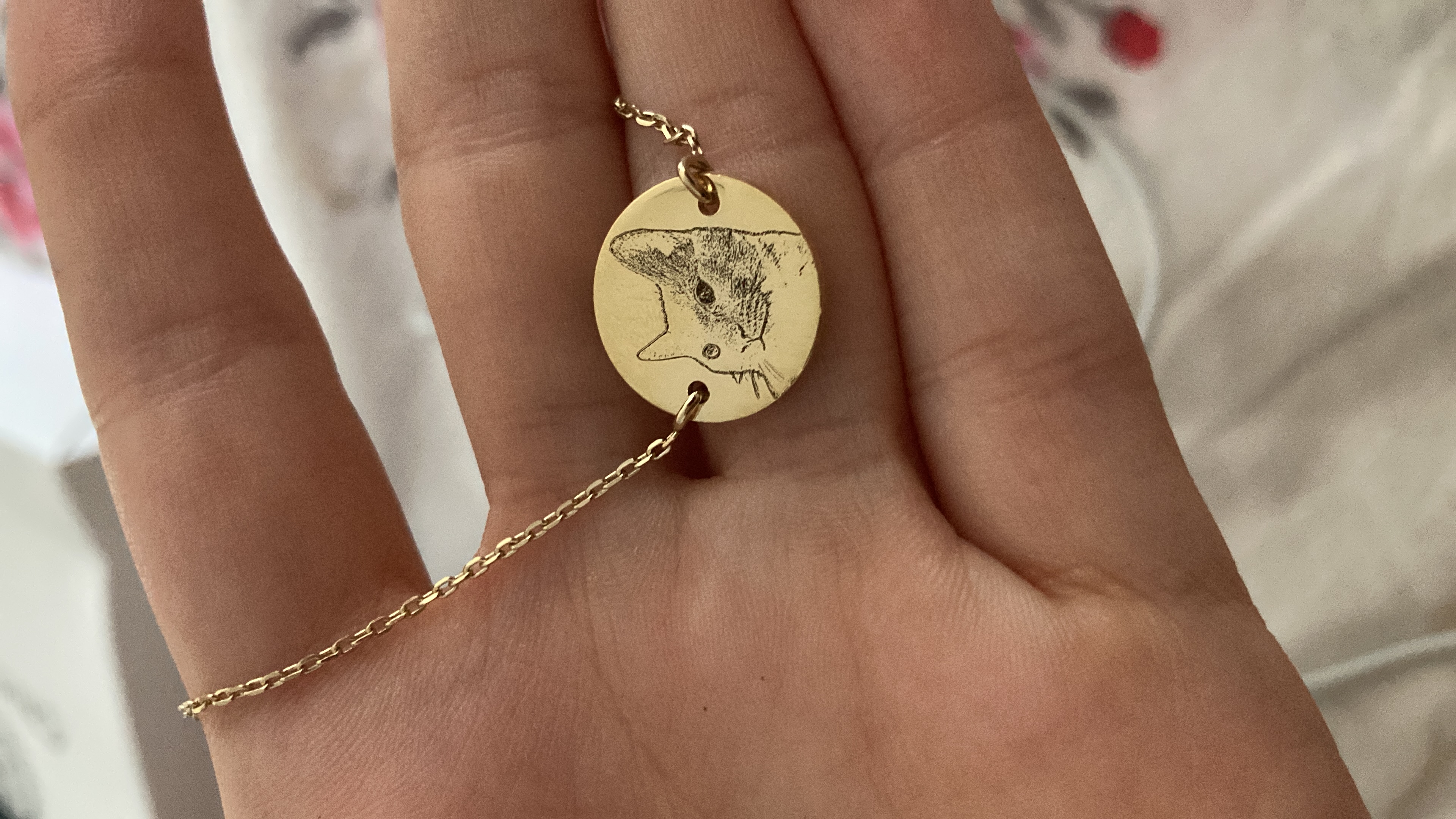 Recenzie Bratara personalizata cu poza - Amintiri clădite - Banut 15 mm cu lantisor - Argint 925 placat cu Aur Galben 18K - Eveline L.