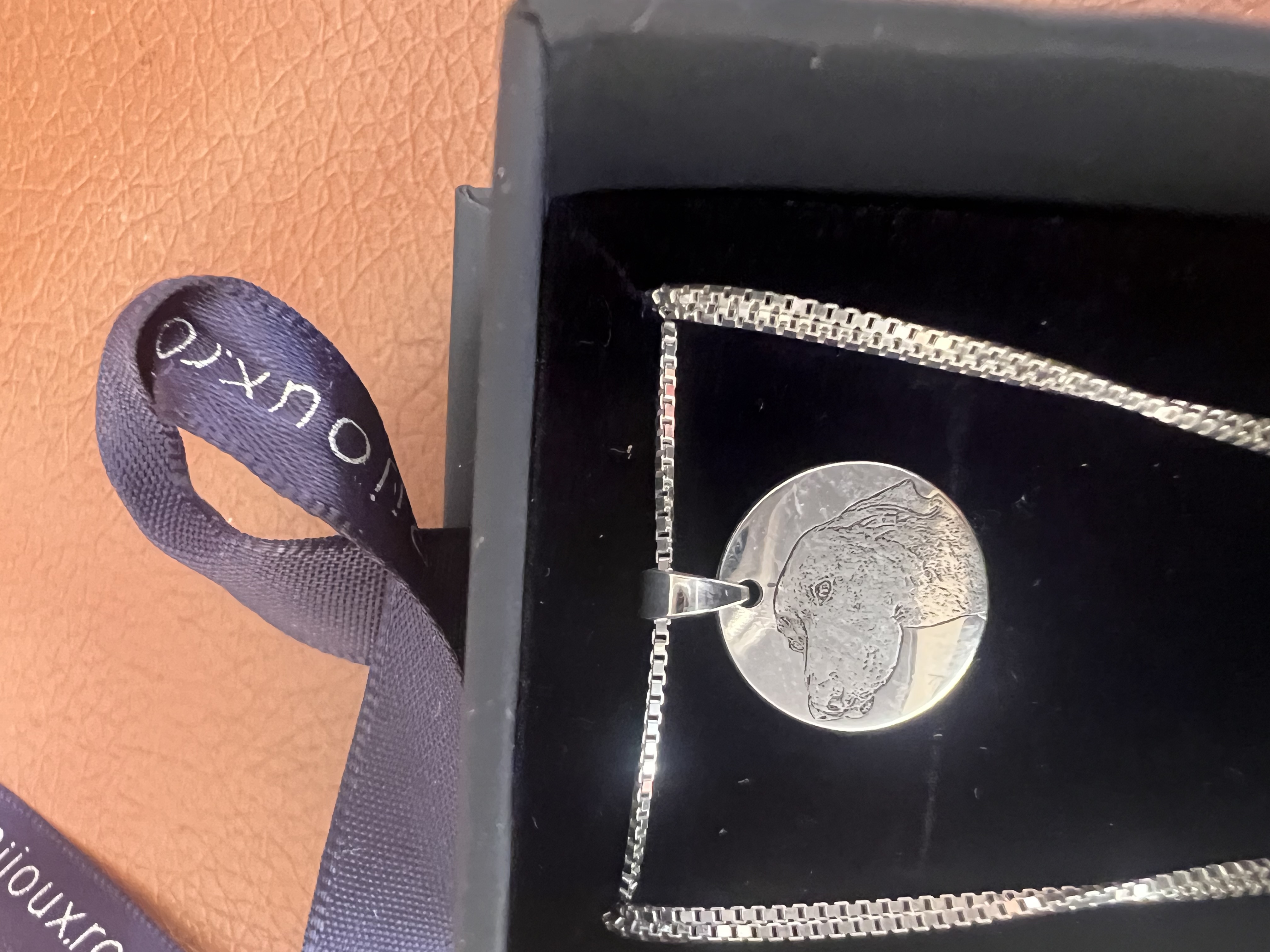 Recenzie Lantisor personalizat cu poza - Mic memento - Pandant 13 mm - Argint 925 - Vasile A.