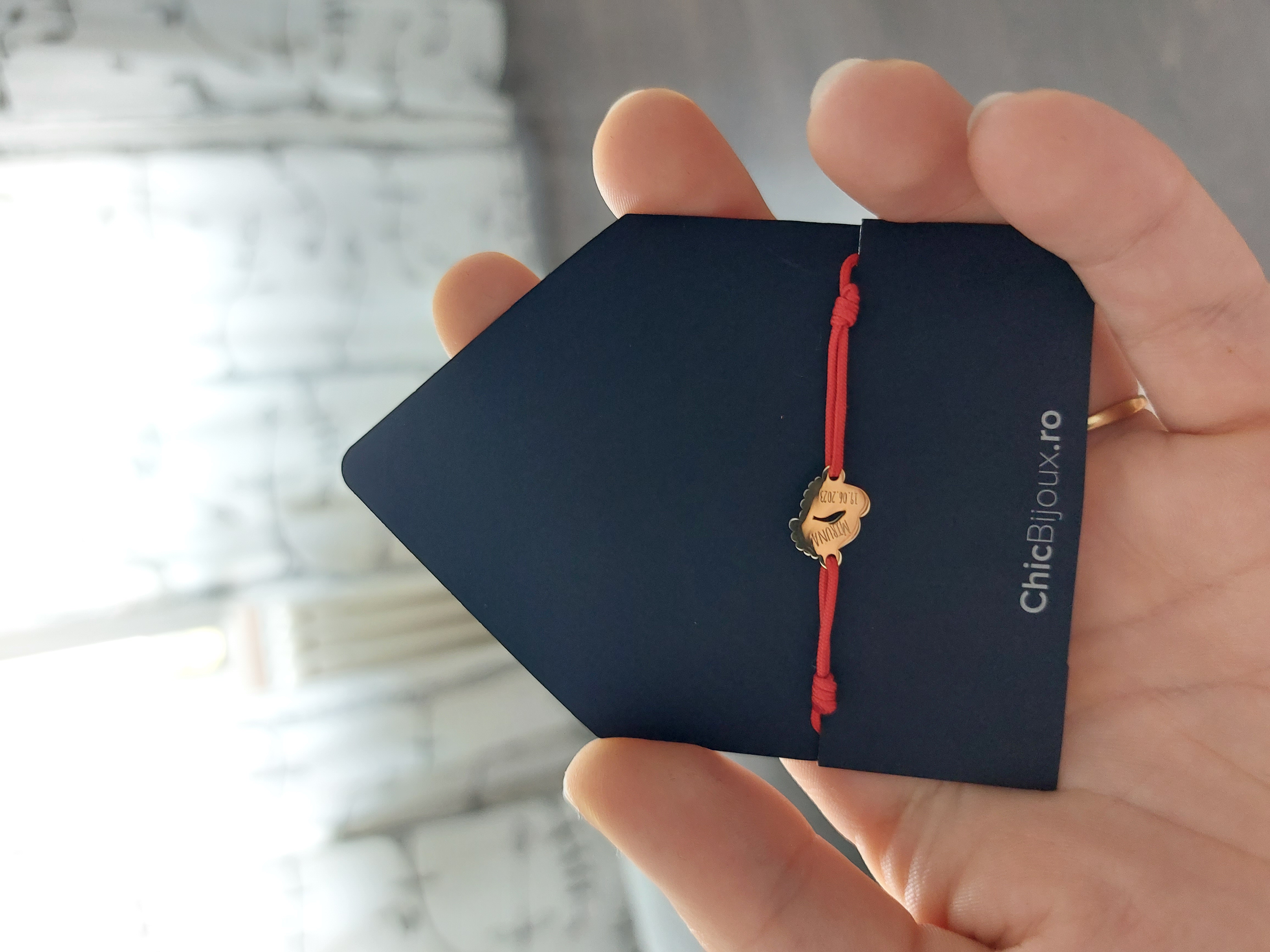 Recenzie Plasuta de cadou Chic Bijoux - Isabela P.