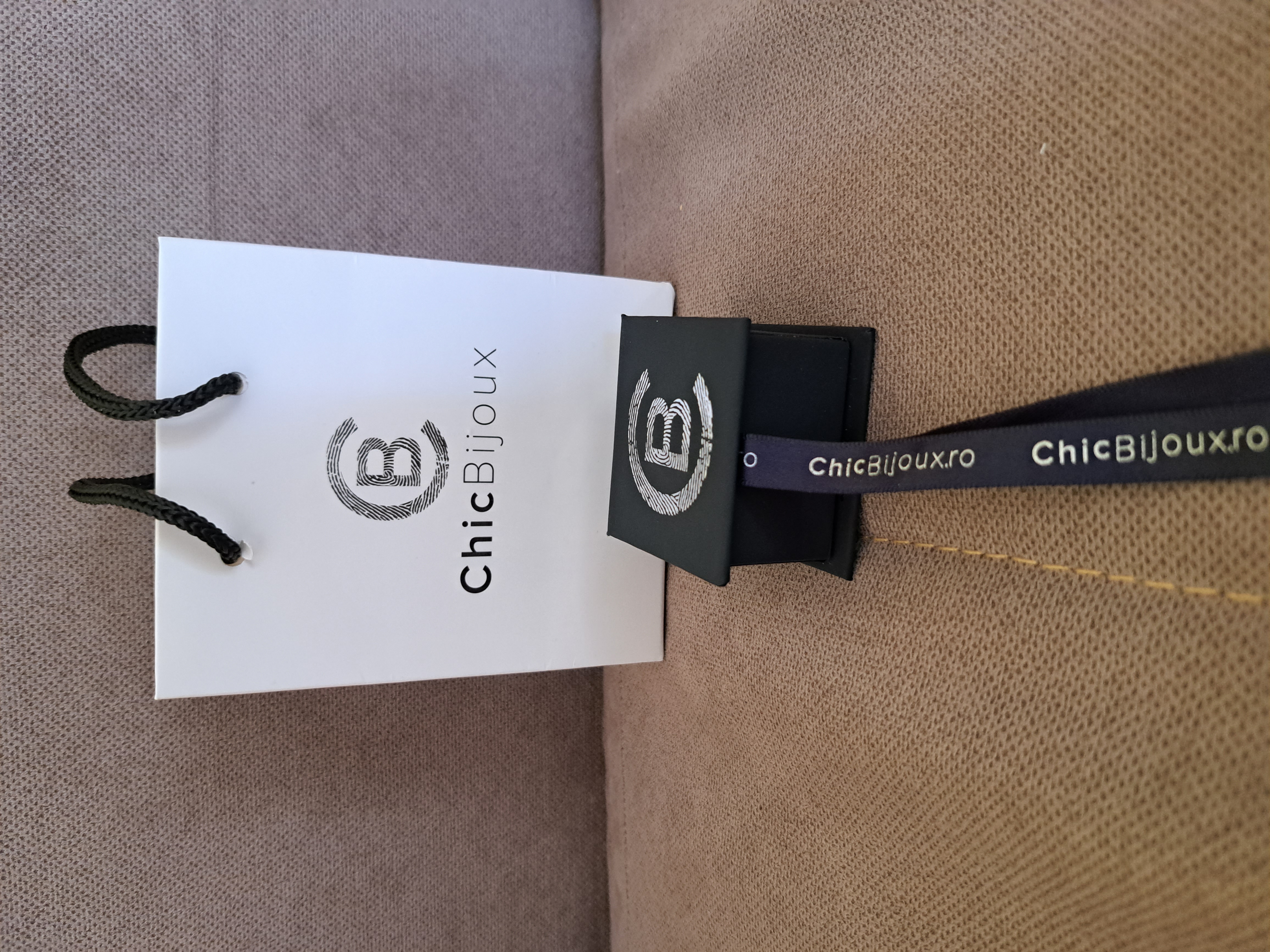 Recenzie Plasuta de cadou Chic Bijoux - GRATUIT - Ioana-Alexandra B.