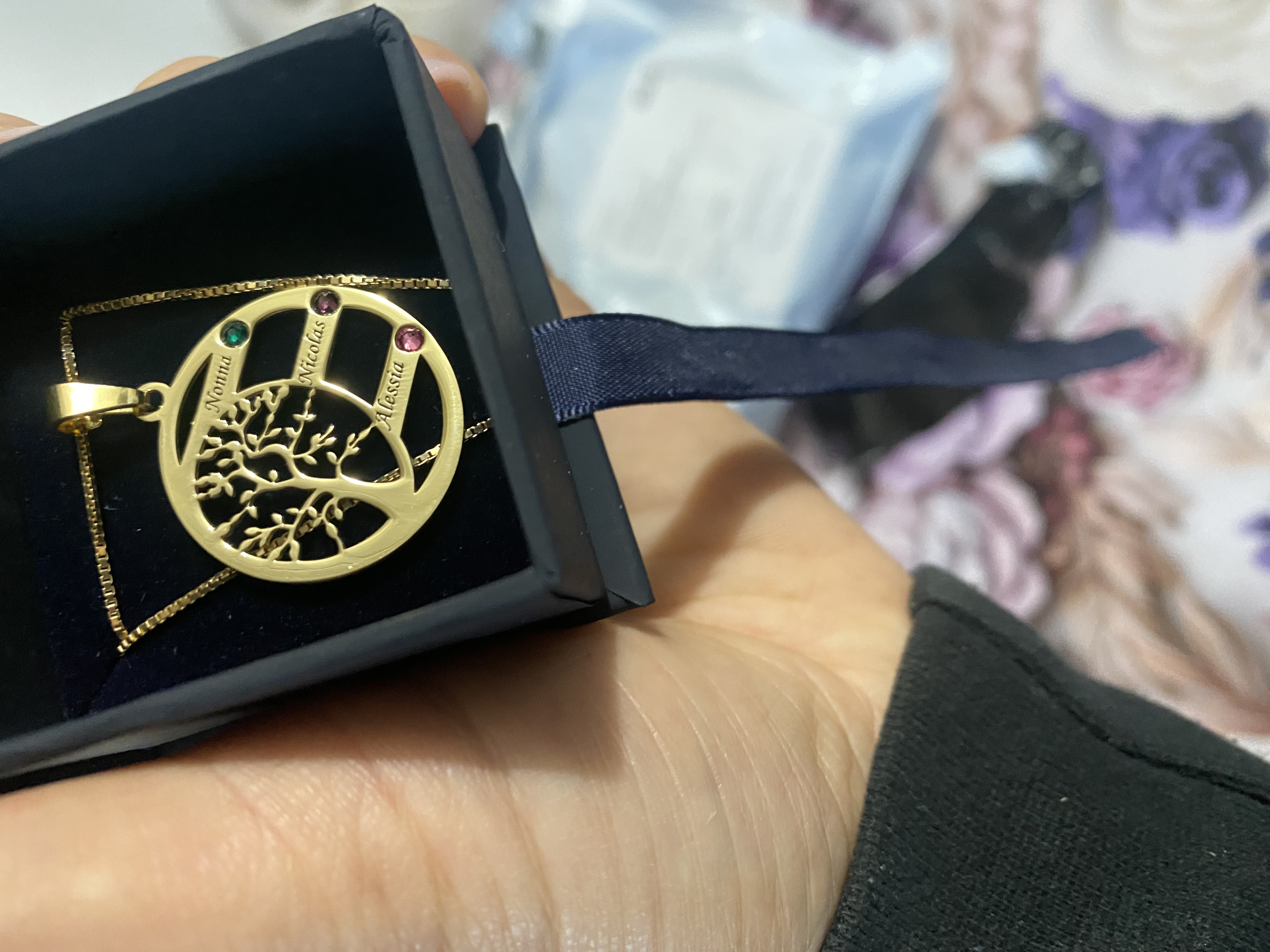 Recenzie Lantisor Copacul Vietii ARMONIE - Personalizat cu 3 Nume si Cristale Swarovski - Argint 925 placat cu Aur Galben 18K - Andreea S.