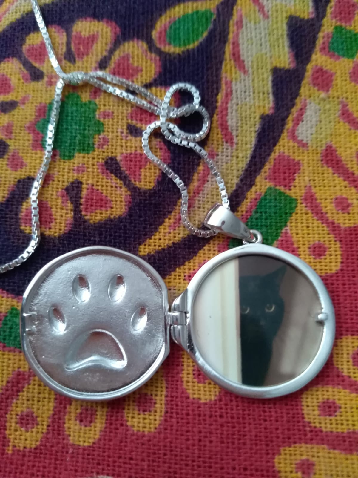 Recenzie Medalion Labuta iubita - Locket cu poze in interior - Argint 925 - Lenke B.
