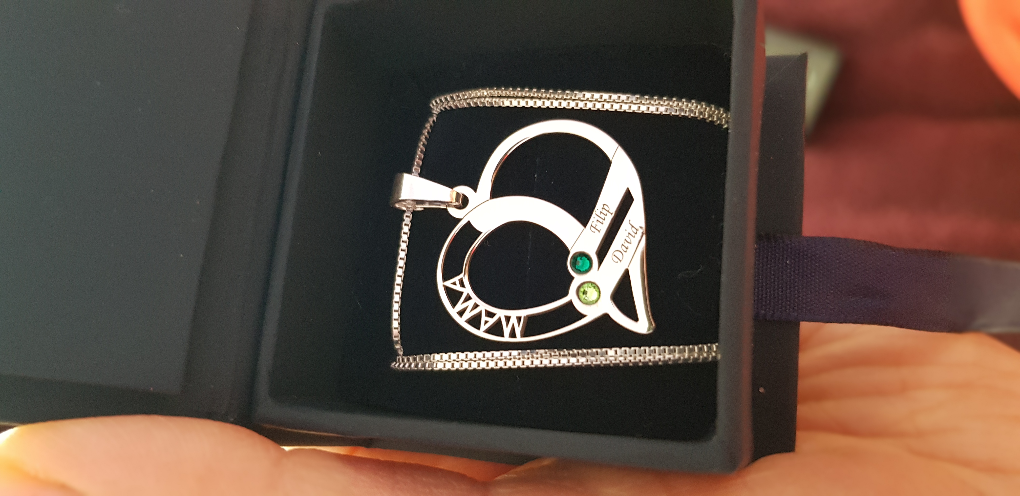 Recenzie Lantisor Dragii MAMEI - 2 nume si cristale Swarovski - Argint 925 -  M. L. M.