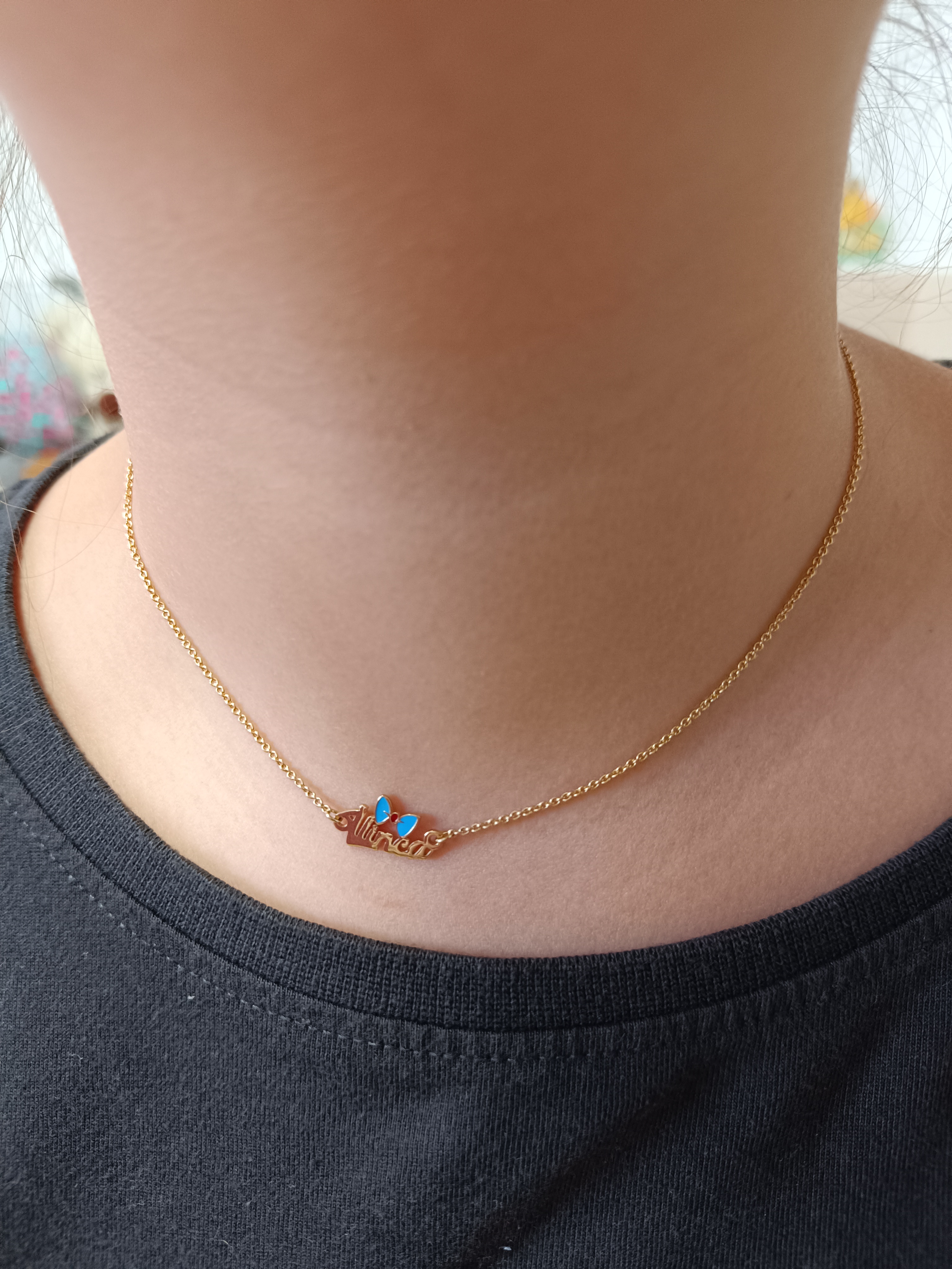 Recenzie Lantisor personalizat cu Nume si Fundita colorata cu email - Argint 925 placat cu Aur Galben 18K - Georgiana G.