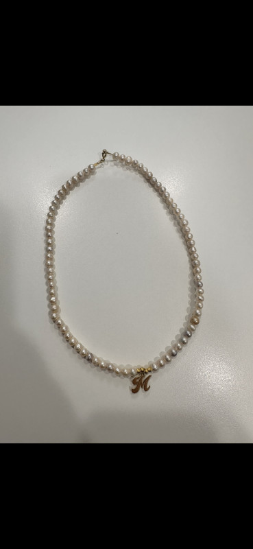 Recenzie Lantisor cu Perle - Initiala eleganta - Model sirag de perle si si 4 bilute - Argint placat cu Aur Galben 18K - mona-lisa irimia
