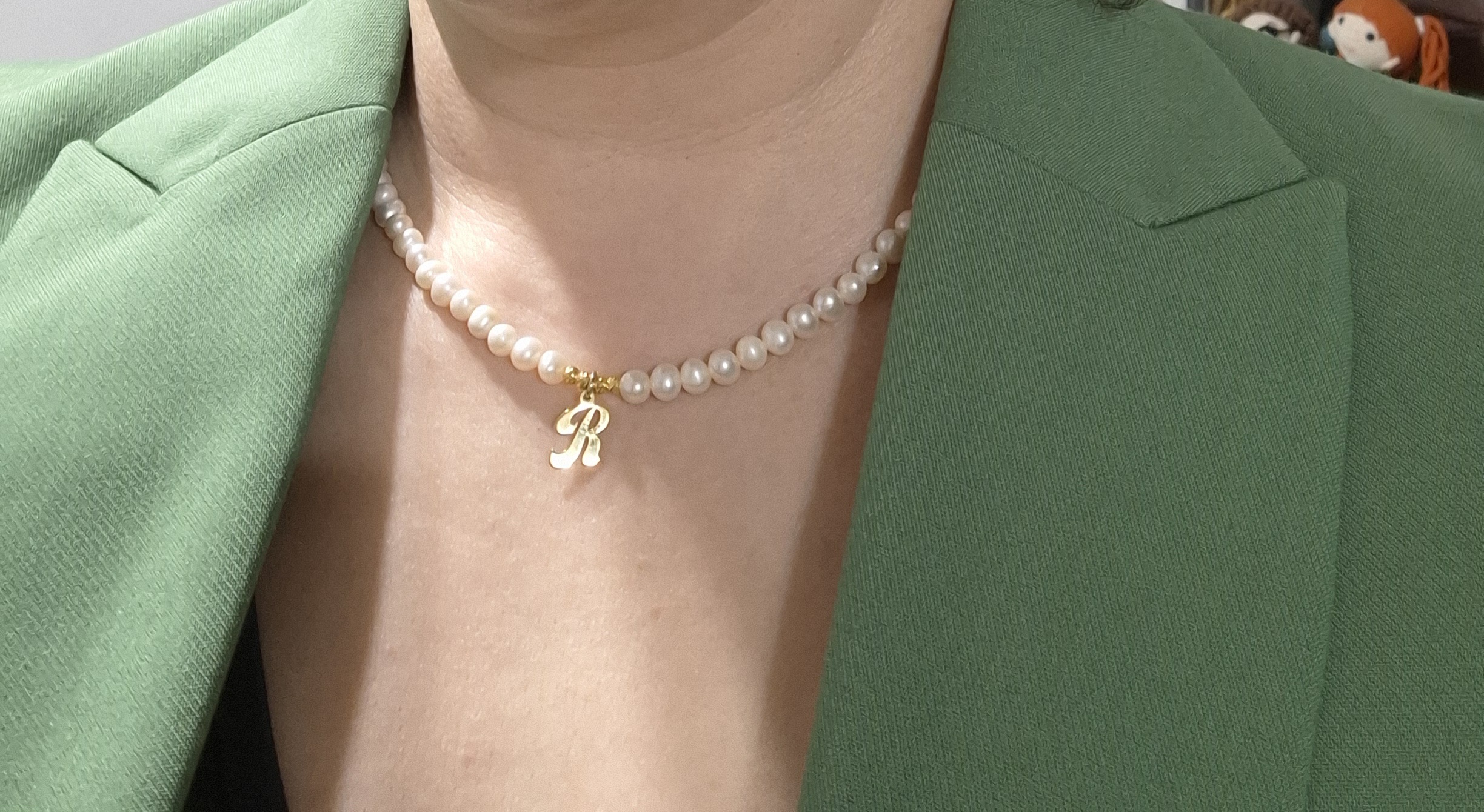 Recenzie Lantisor cu Perle - Initiala eleganta - Model sirag de perle si si 4 bilute - Argint placat cu Aur Galben 18K - Raluca C.