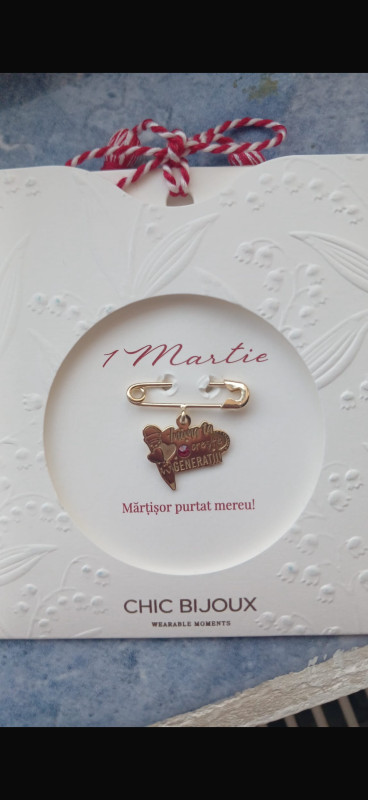 Recenzie Brosa Ac de siguranta - Pandantiv Educatoare/Invatatoare – Argint 925 placat cu Aur Galben 18K - Cristal Swarovski - Georgiana Constantin