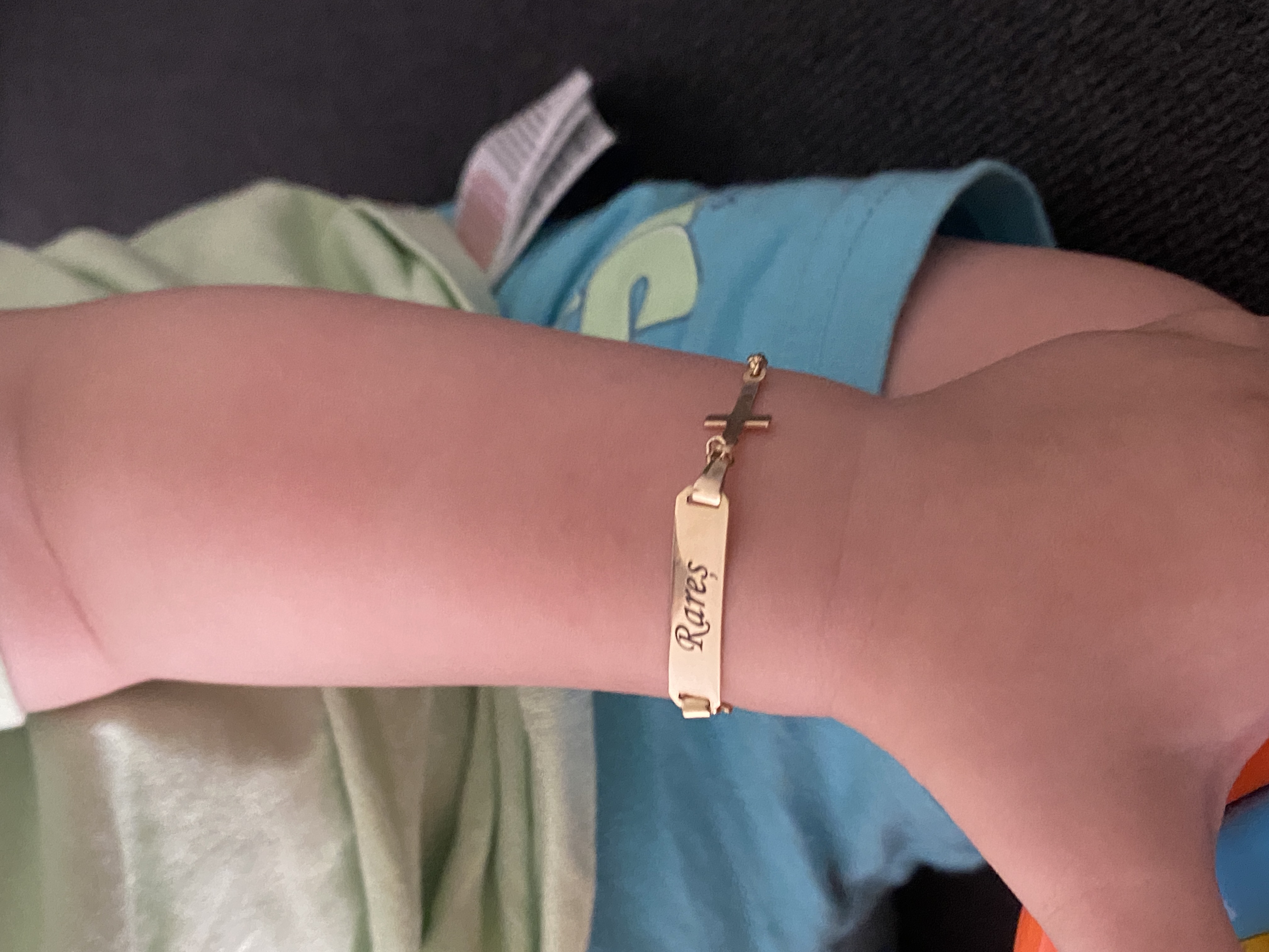Recenzie Bratara bebe - Placuta cu nume - Simbol cruciulita si lantisor - Argint 925 placat cu Aur Galben 18K -  A. P.