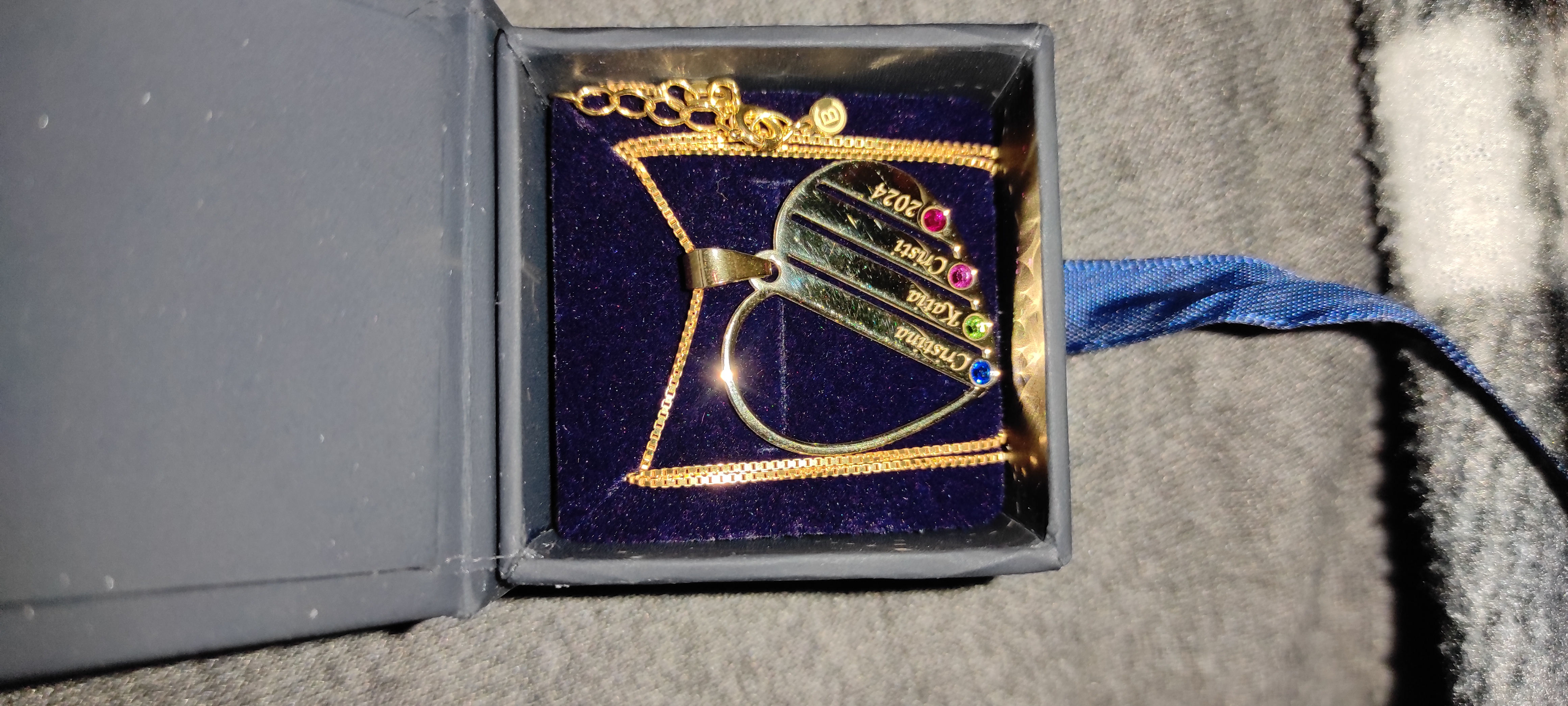 Recenzie Lantisor Inima familiei - 4 nume si cristale Swarovski - Argint 925 placat cu Aur 18K -  I.