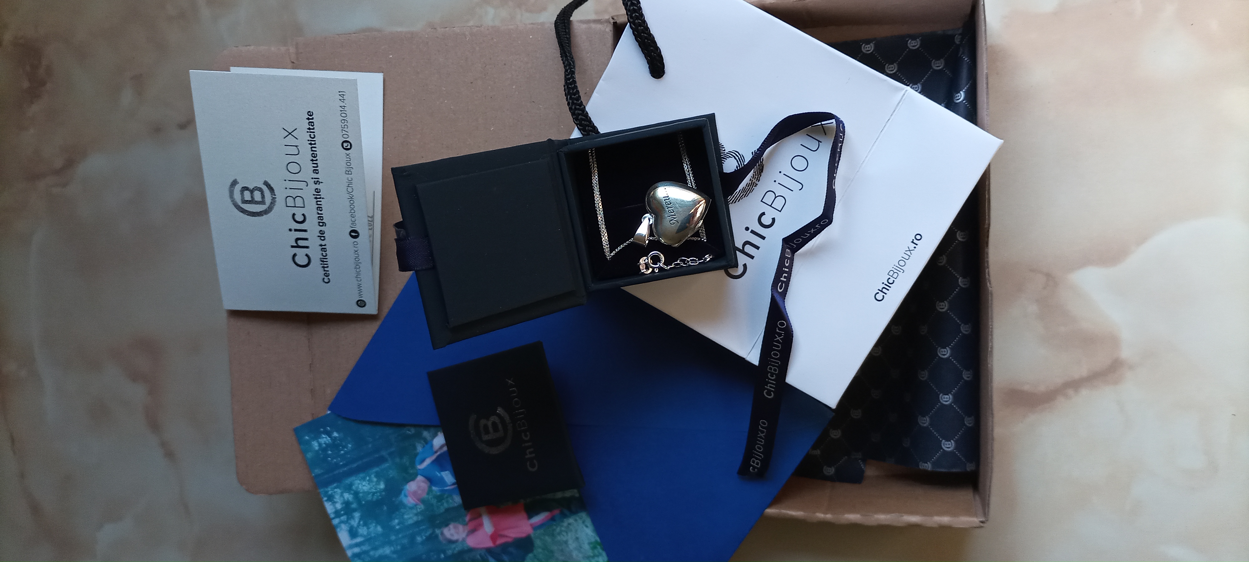 Recenzie Felicitare Chic Bijoux cu personalitate - Poza si Mesaj personalizat - Marta P.