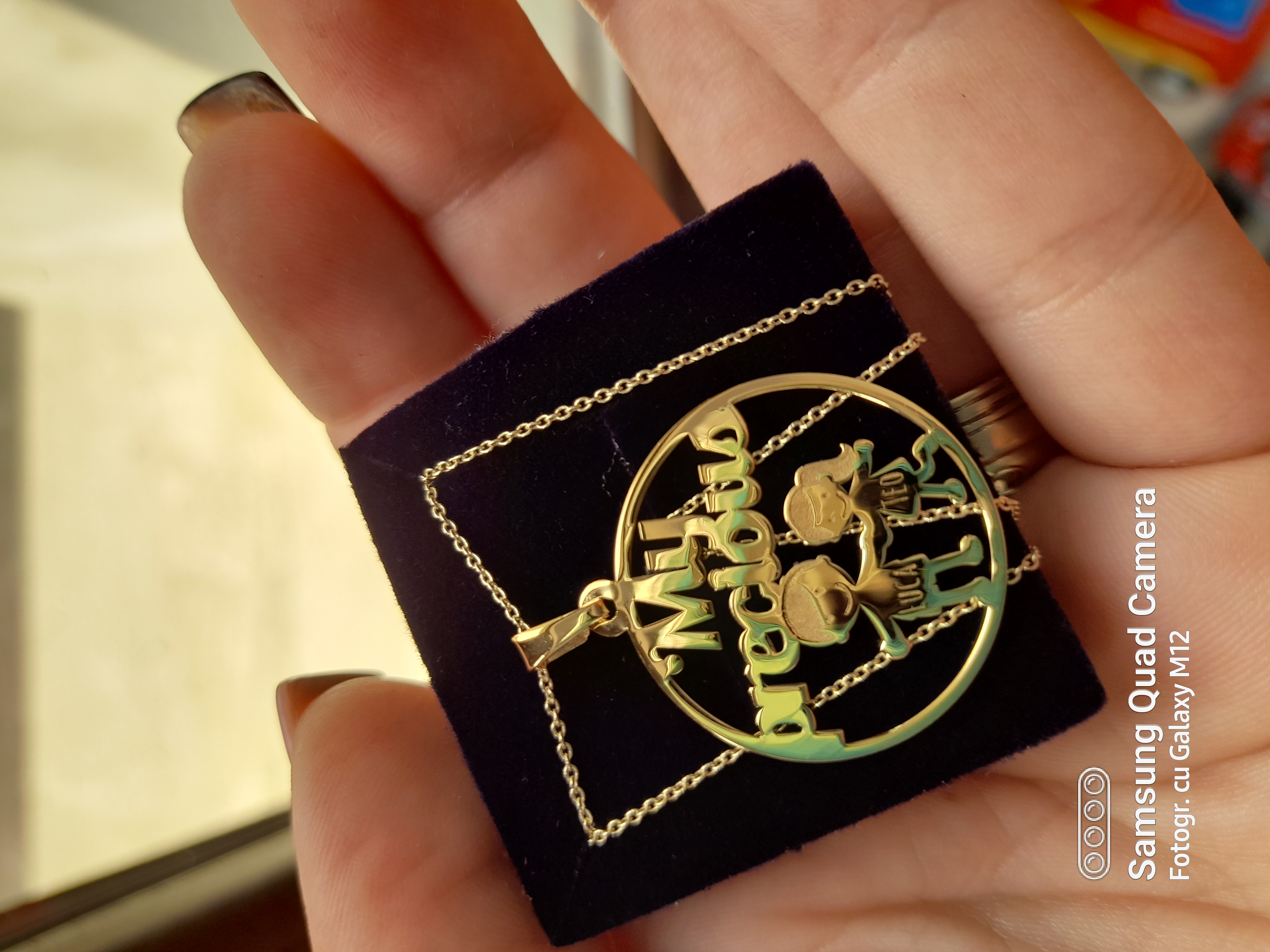 Recenzie Pandantiv personalizat - My precious Family - 3 Membri - Aur Galben 14K - Bratu C.