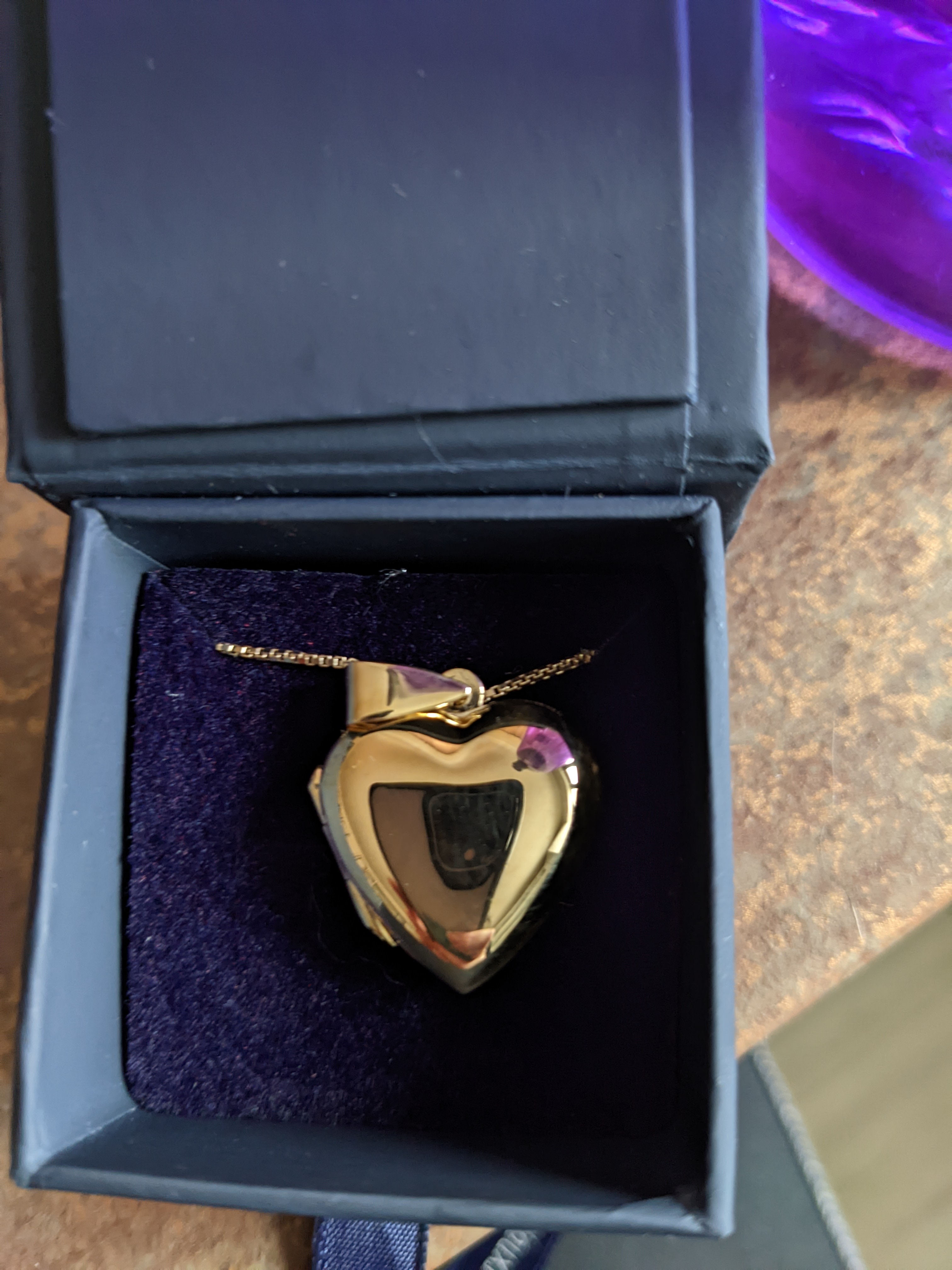 Recenzie Lantisor cu medalion inima 20 mm cu poza in interior - Gravura personalizata - Argint 925 placat cu Aur Galben 18K - Maria J.