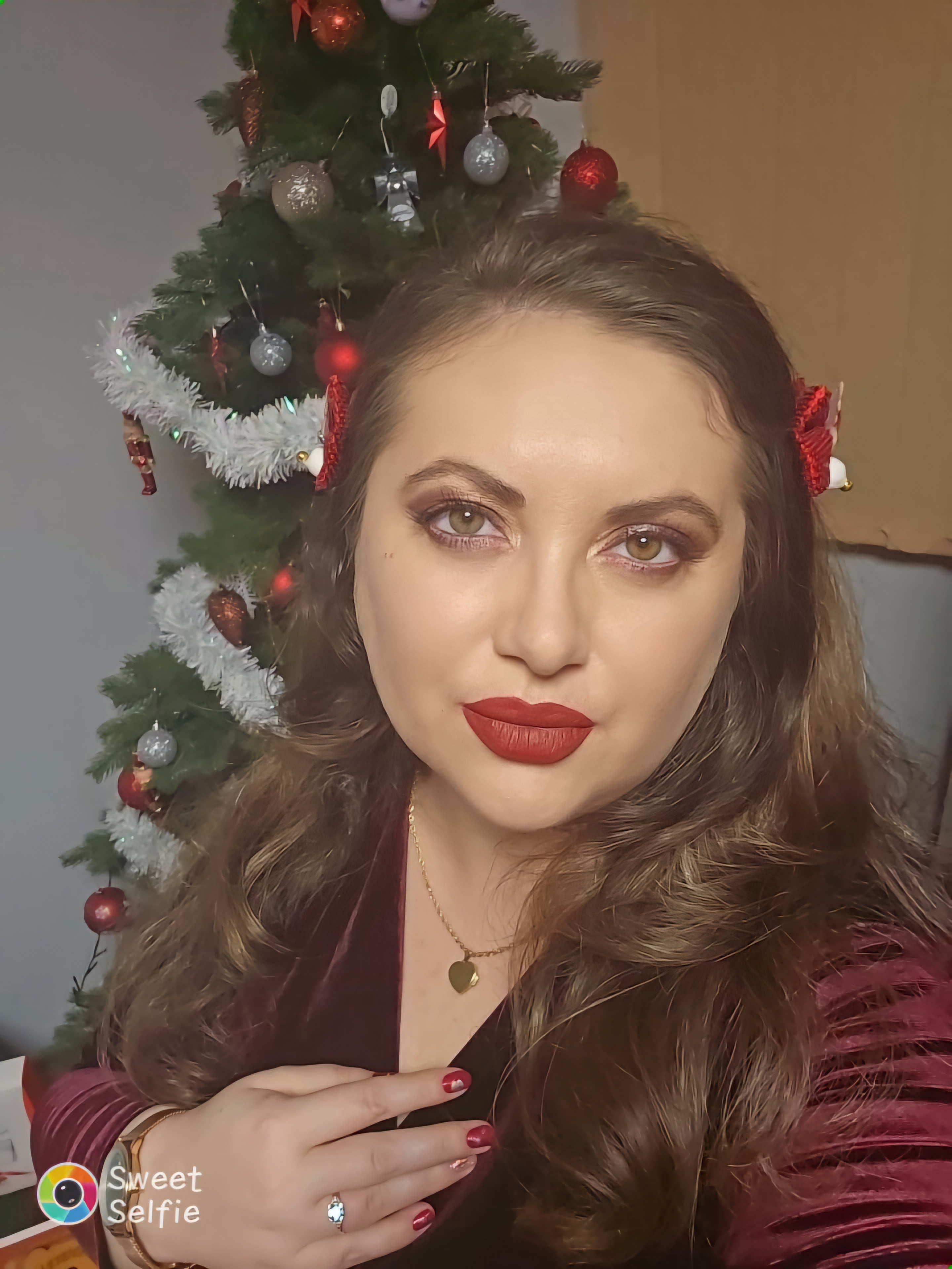 Recenzie Medalionul Amintirilor - Pandantiv Aur Galben 9K - Model INIMA cu poze in interior si mesaj personalizat -  R. I.