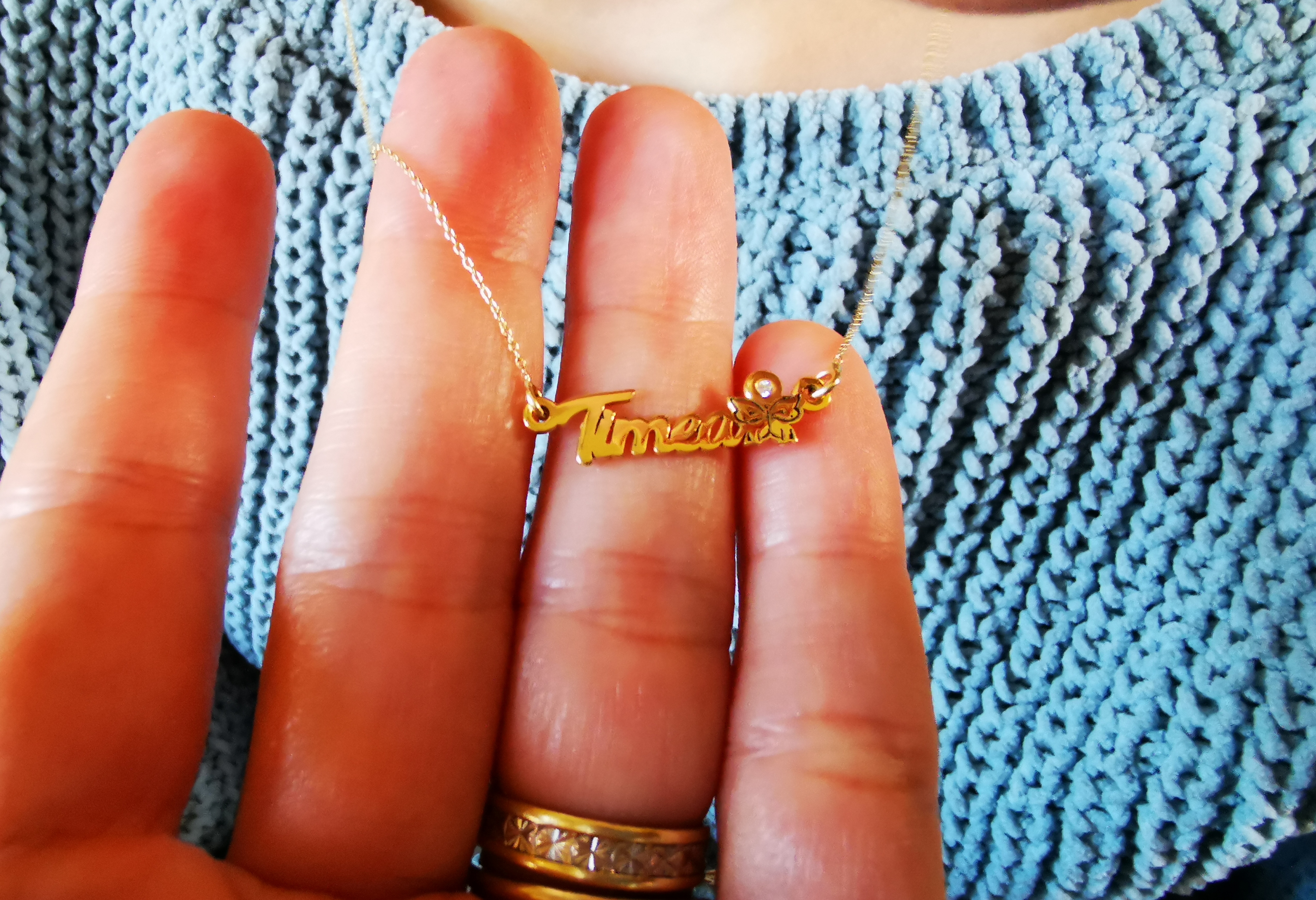 Recenzie Lantisor personalizat - Nume 5 litere, simbol fluture si Diamant natural - Aur Galben 14 K -  P. M.