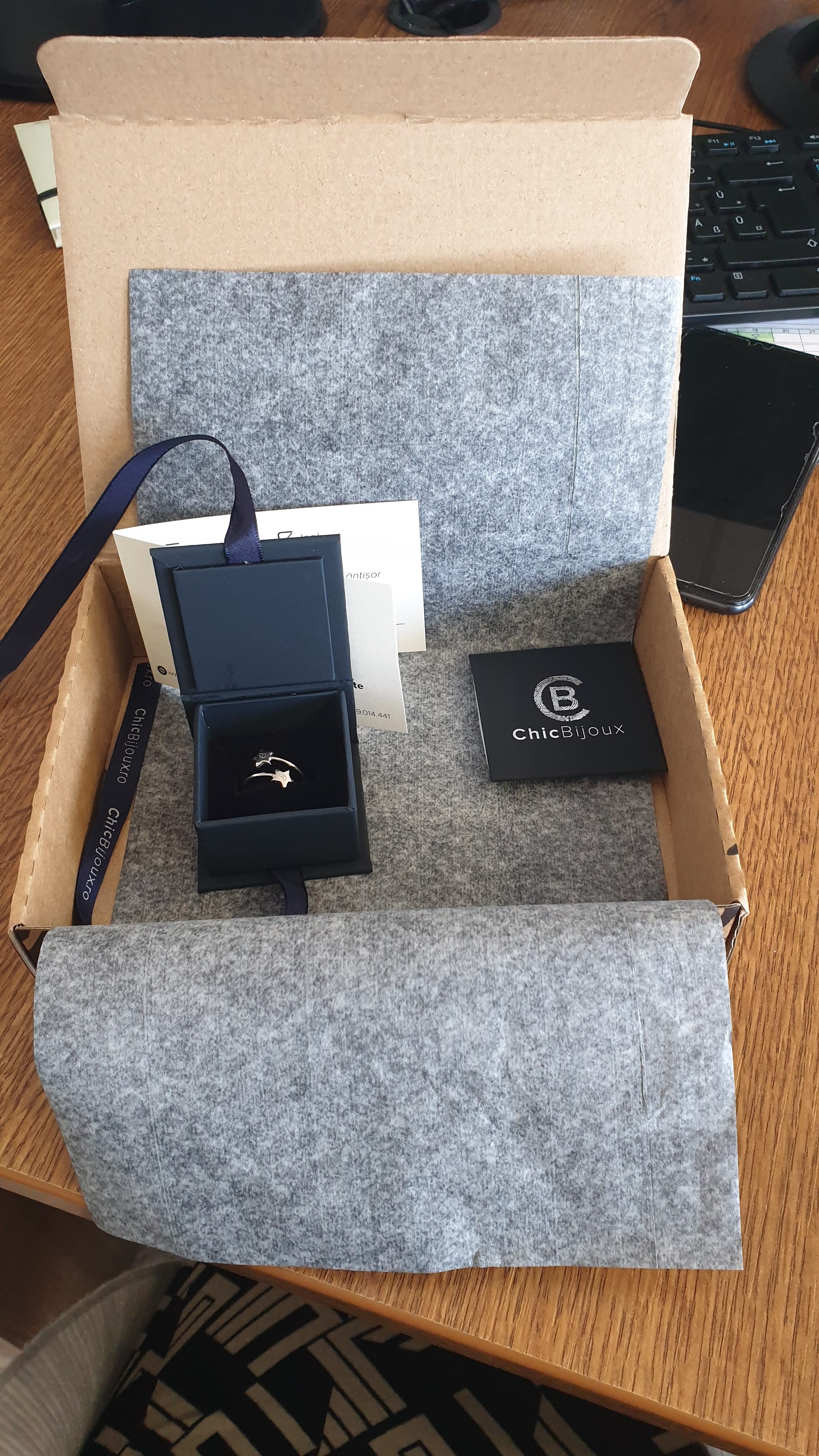 Recenzie Inel 2 stelute - Gravura initiale personalizata - Argint 925 - Model reglabil - Raluca D.