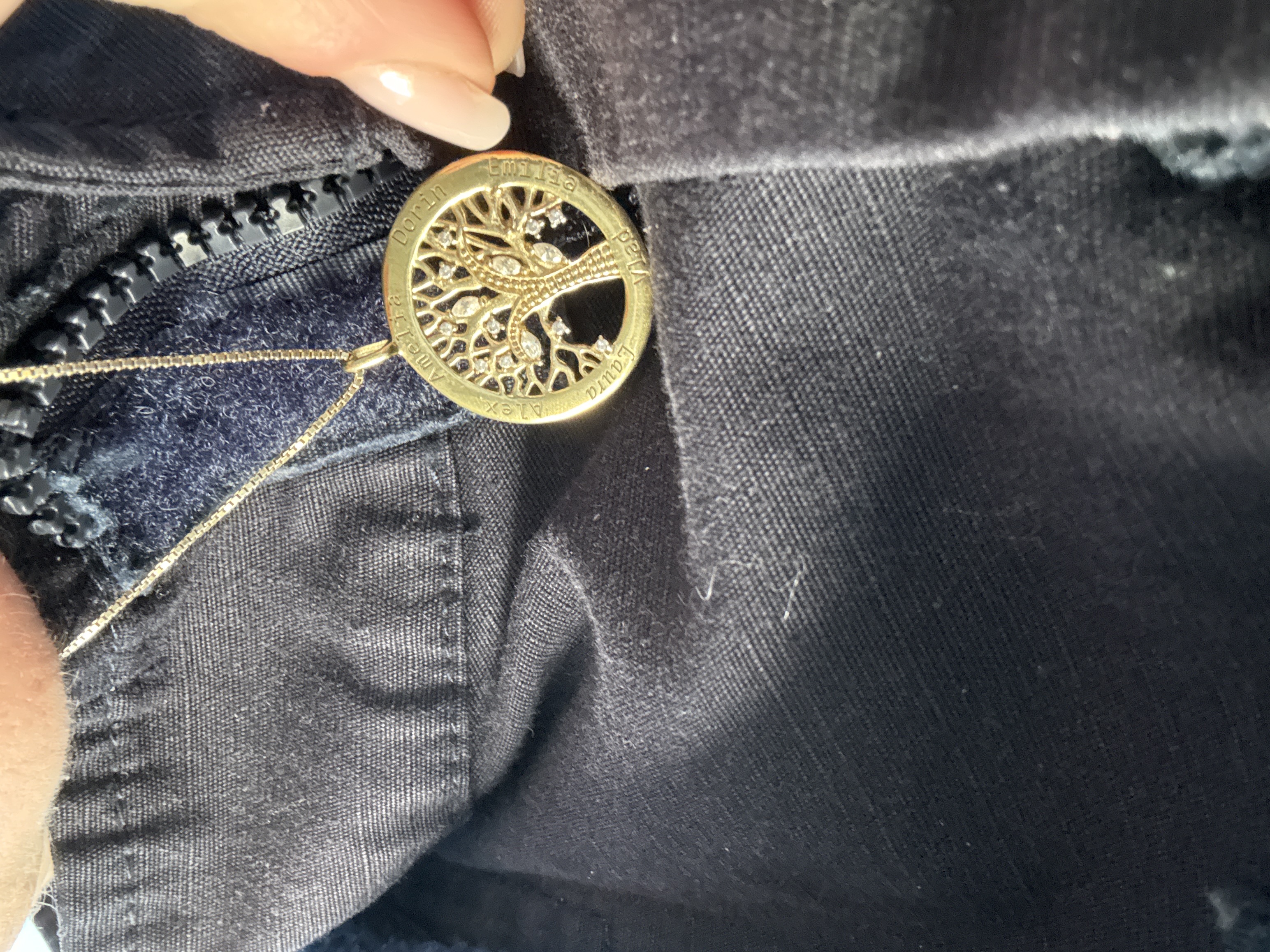 Recenzie Lantisor personalizat cu nume - Copacul Vietii decorat cu Zirconii albe - Argint 925 placat cu Aur Galben 18K - Alexandra