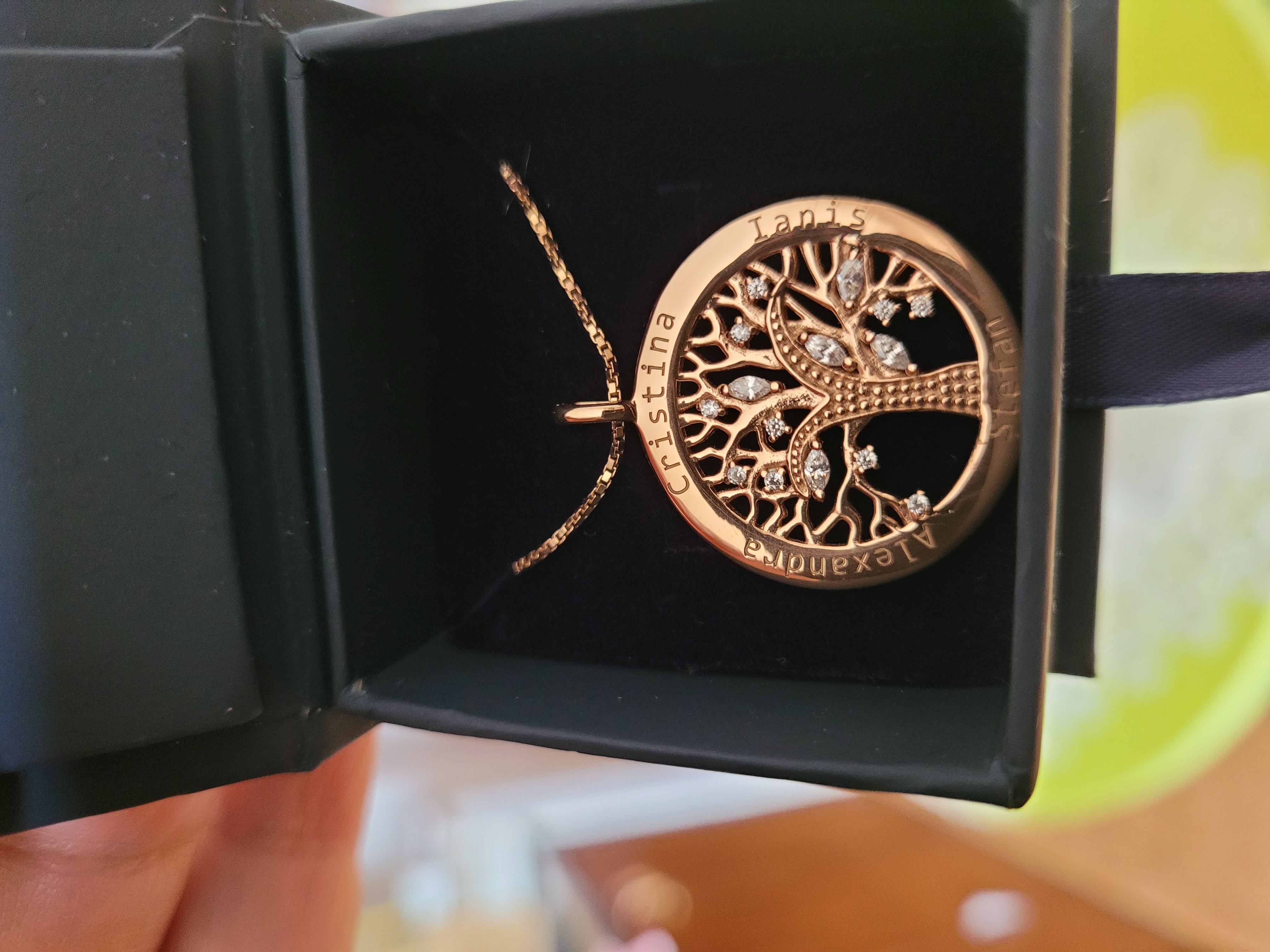 Recenzie Lantisor personalizat cu nume - Copacul Vietii decorat cu Zirconii albe - Argint 925 placat cu Aur Roz 18K - Anca B.