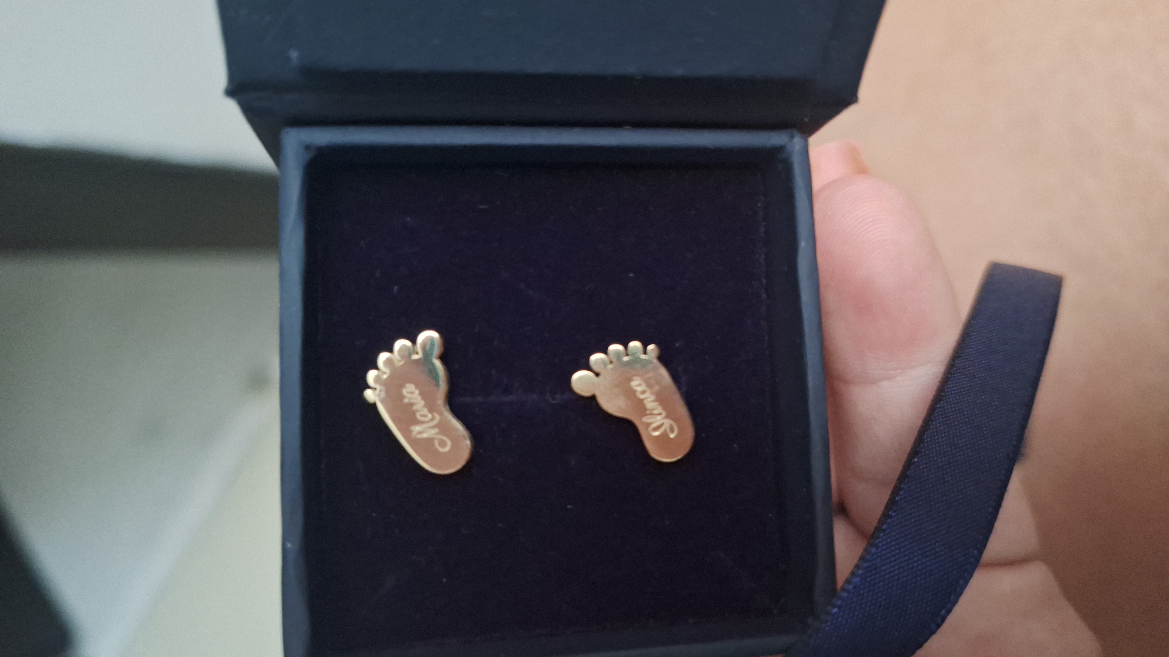 Recenzie Cercei personalizati - Talpi bebe - Argint 925 placat cu Aur Galben 18K  - Inchidere surub - Stanca A.