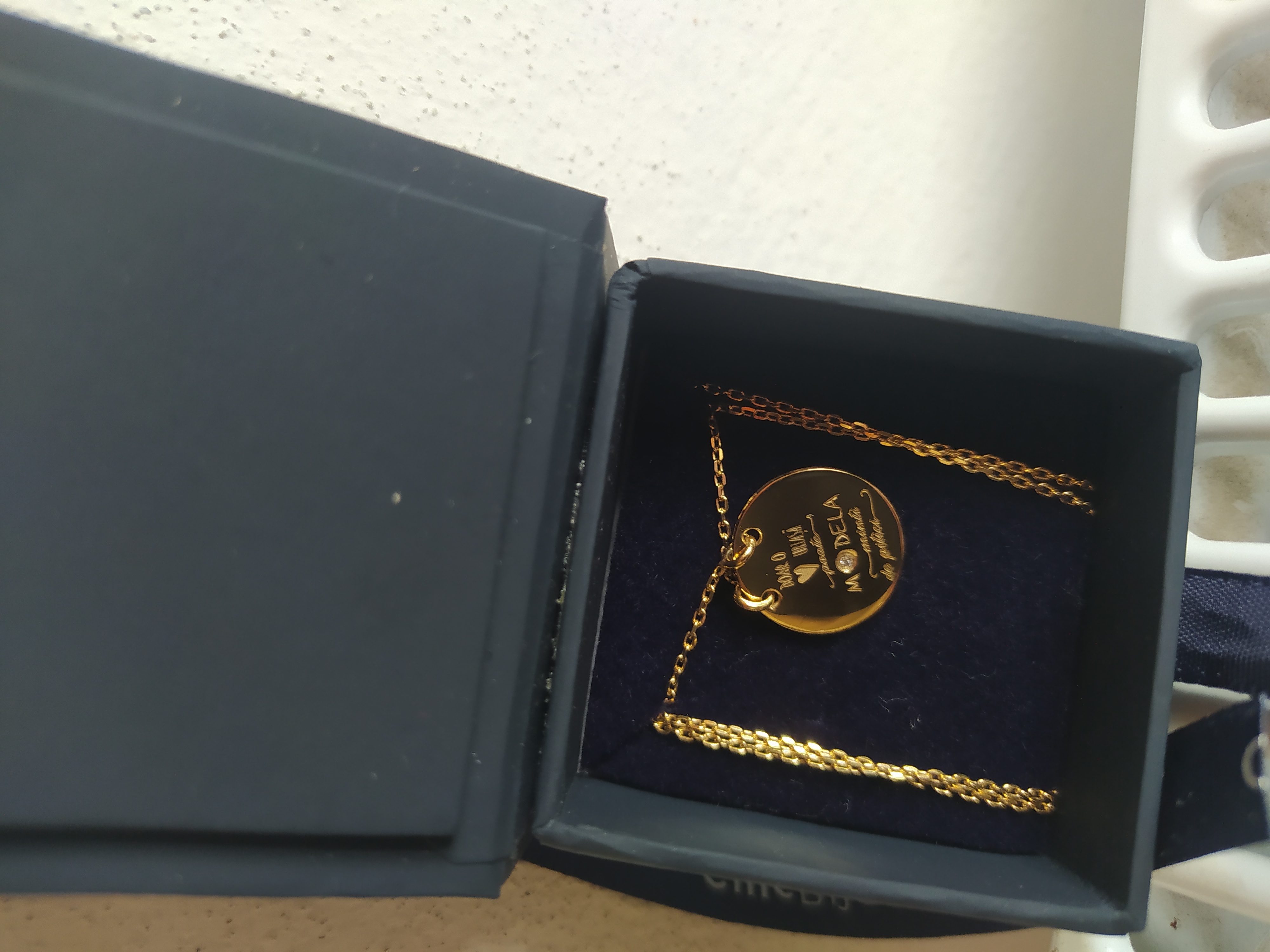 Recenzie Lantisor personalizat cu Diamant natural - Pandantiv banut 15 mm - Educatoare/Invatatoare - Argint 925 placat cu Aur Galben 18K - Maricica B.