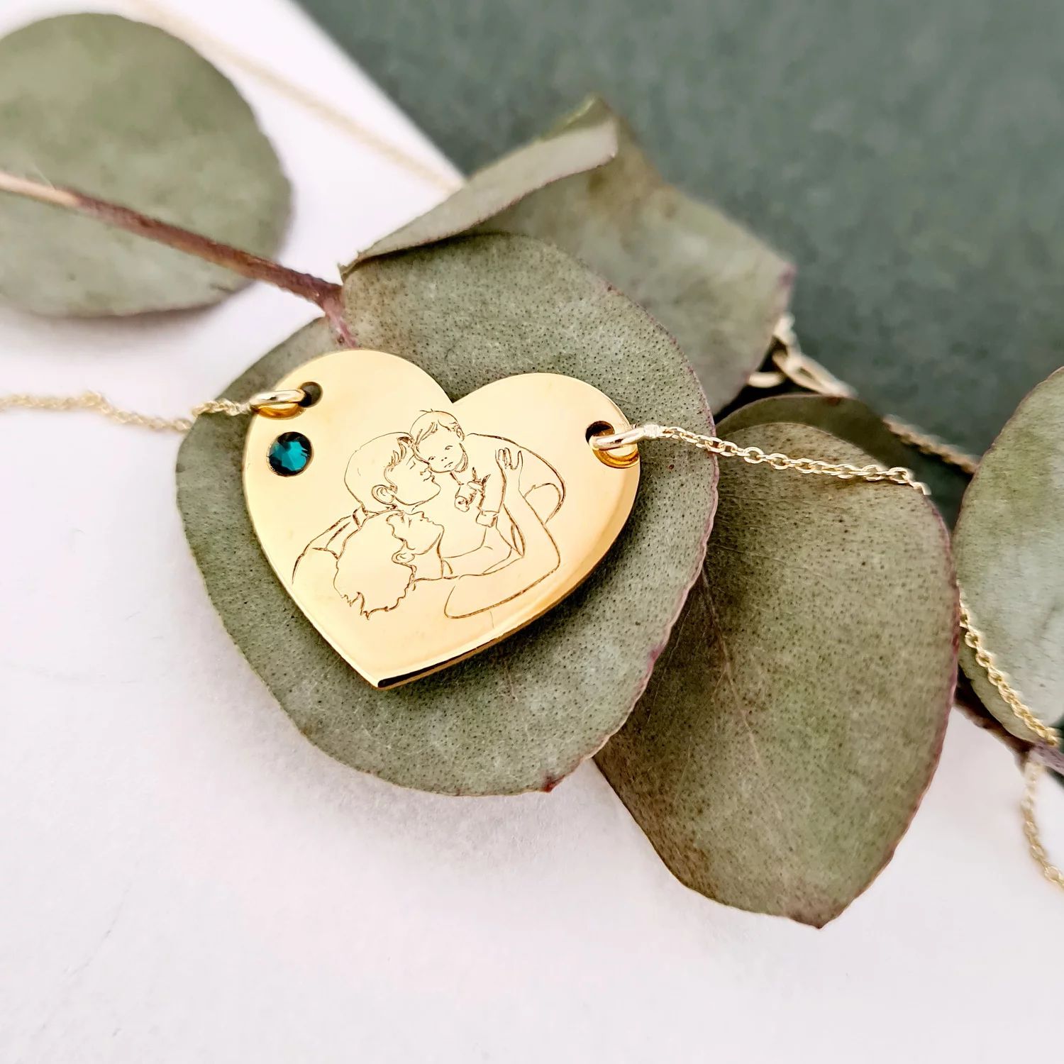Lantisor Inima - personalizat cu siluete familie - Aur galben 14K - Cristal Swarovski