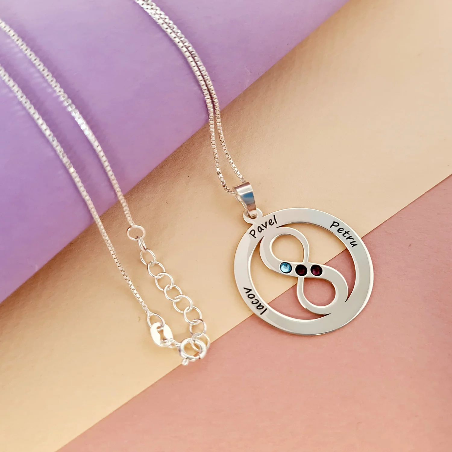 Lantisor Iubire Infinita - 3 nume - Argint 925 si cristale Swarovski