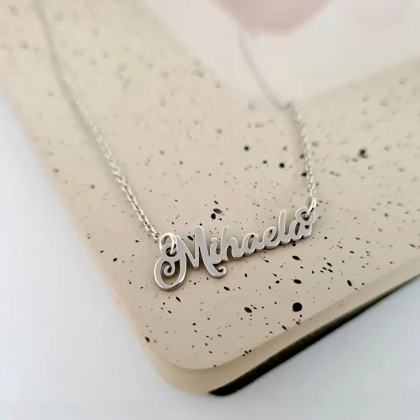 Lantisor personalizat cu nume - Font elegant - Argint 925