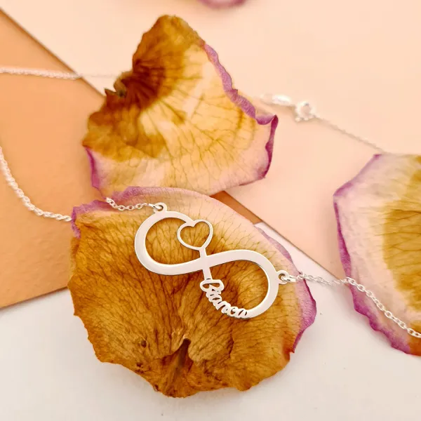 Lantisor personalizat - Infinite love - Pandantiv cu nume decupat - Argint 925