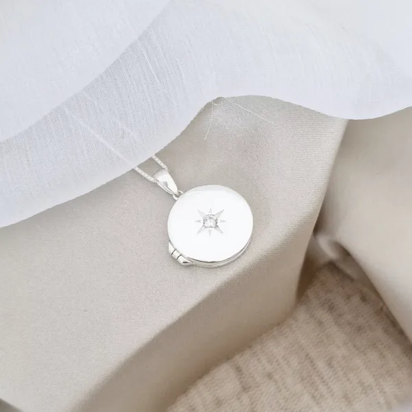 Medalion Eterna stea - Locket cu poze in interior - Argint 925 si cristal Zirconia