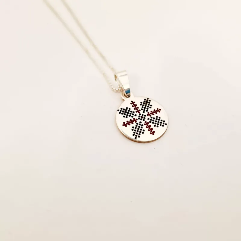 Lantisor personalizat - Pandantiv banut 15 mm - Simbol traditional crucea decorata cu email rosu - Argint 925 picture - 5