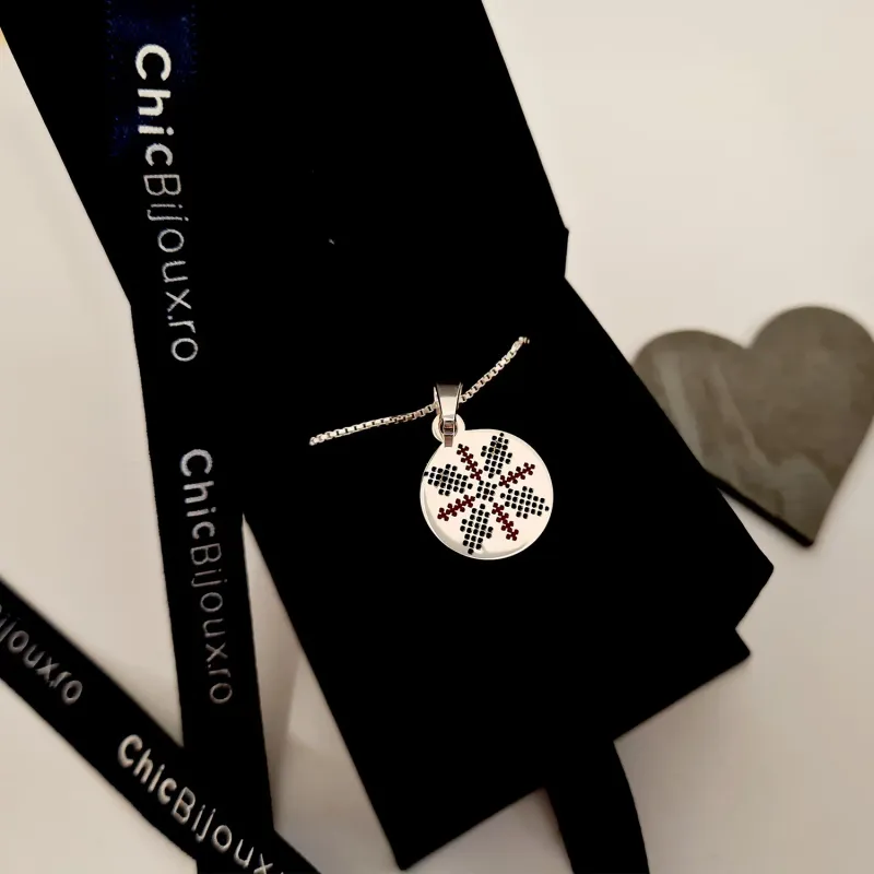 Lantisor personalizat - Pandantiv banut 15 mm - Simbol traditional crucea decorata cu email rosu - Argint 925 picture - 6