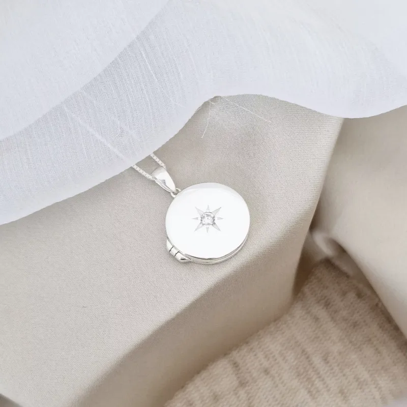 Medalion Eterna stea - Locket cu poze in interior - Argint 925 si cristal Zirconia