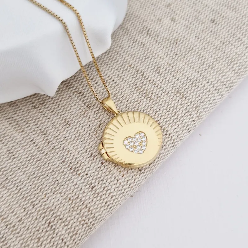 Medalion Scanteia Alba - Locket cu poze in interior - Argint 925 placat cu Aur Galben 18K si Zirconii
