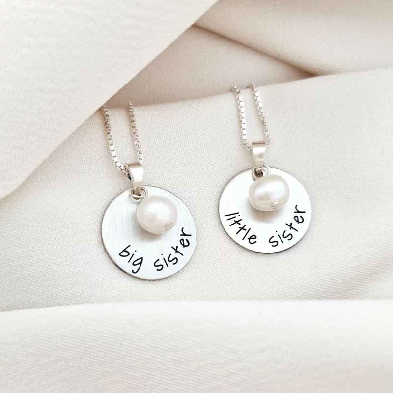 Set 2 lantisoare – Big & Little Sister – Argint 925 si charm picatura de Perla picture - 2