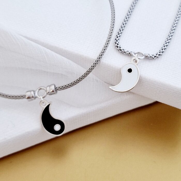 Set bratari snake - Charm Yin&Yang - Model cu email alb si negru - Argint 925