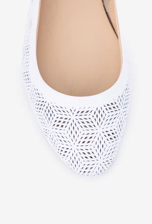 Balerini albi din piele cu model perforat