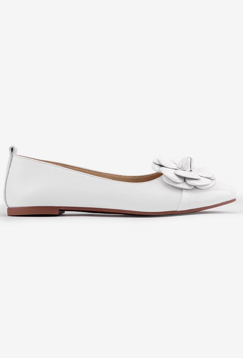 Balerini dama albi din piele cu ornament floare